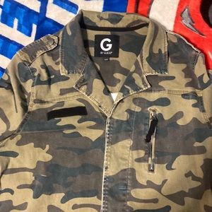 Military camo coat, G By Guess